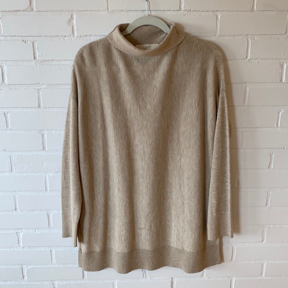 Minimalist sweater